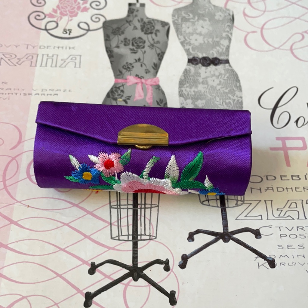 Satin Lipstick Holder With Mirror